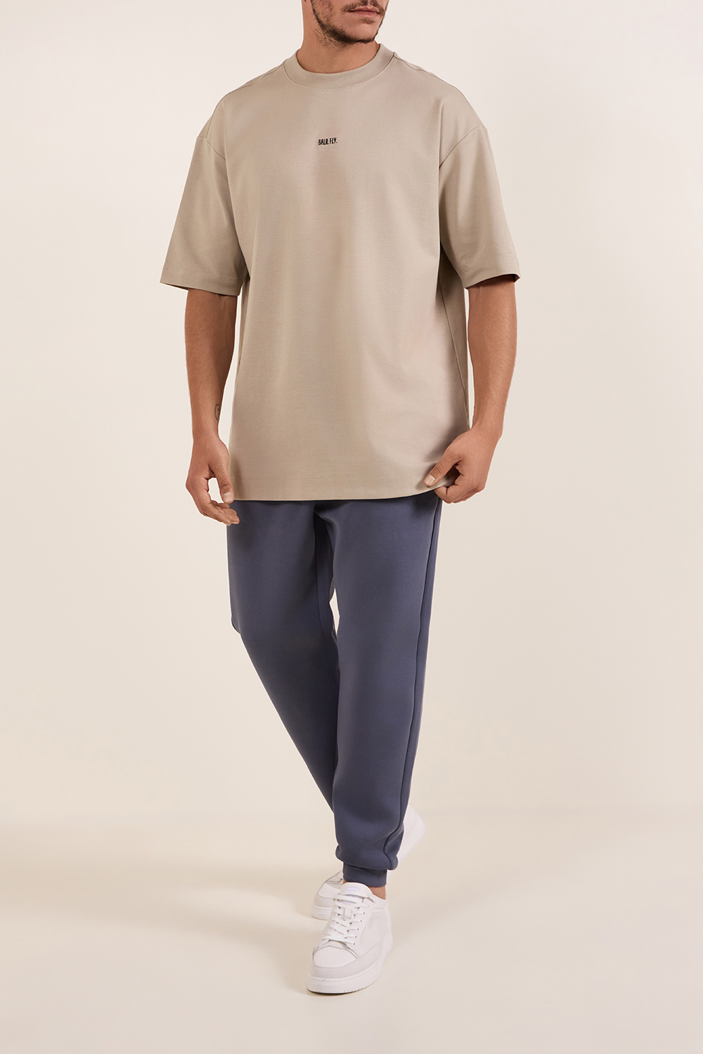 חולצת טי בגזרה משוחררת